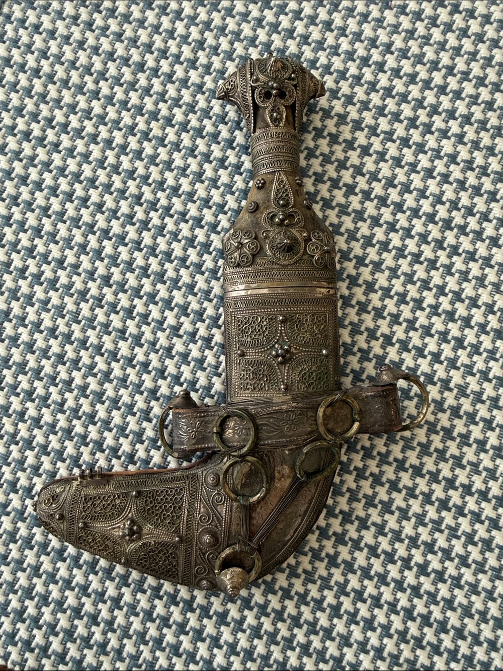 Ornate Silver Decorative Khanjar Jambiya Dagger Accent in Silver